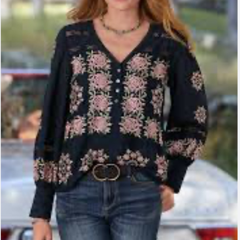 sundance Women’s embroidered floral long sleeve blouse black Size PM